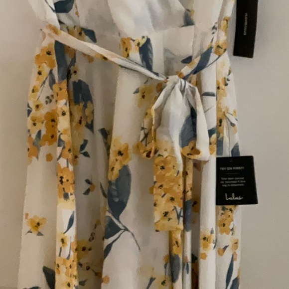 Beautiful Lulu dress with tags still attached. - Picture 8 of 8